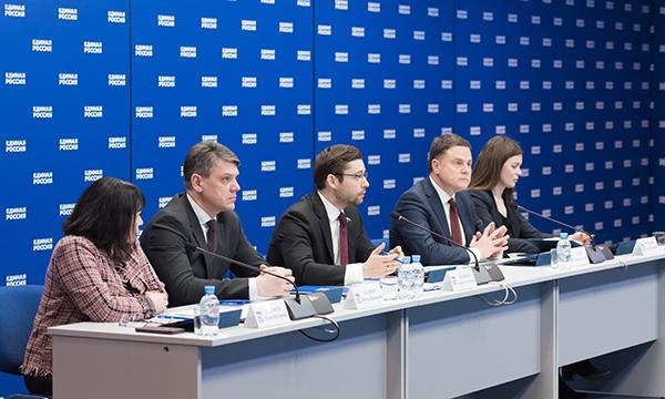«Единая Россия» проведет День юридической помощи дольщикам в 16 регионах