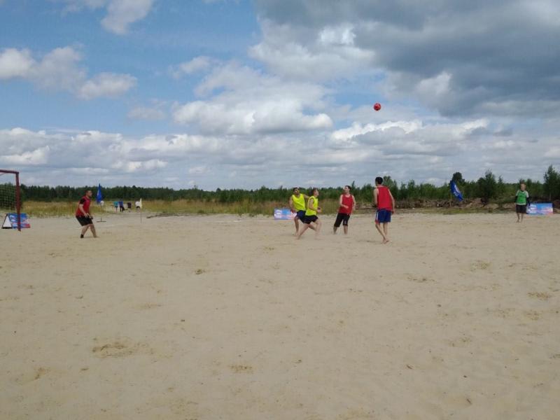 Сотрудники Урайского отделения вневедомственной охраны приняли участие в городском турнире по пляжному футболу