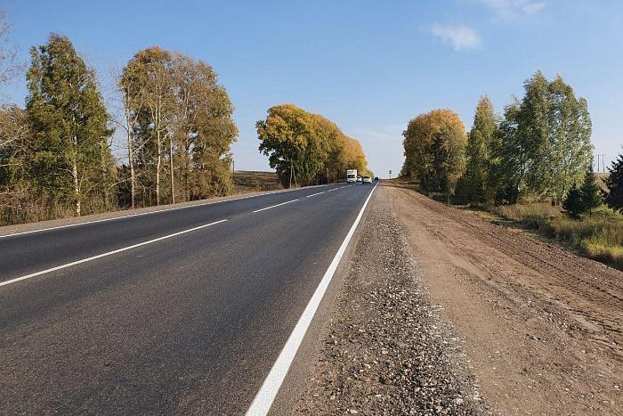 В Кировской области приняли в эксплуатацию 40 километров региональной сети автодорог