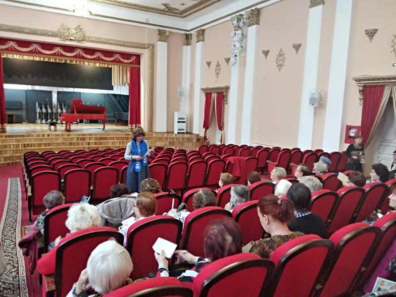 Единороссы организовали экскурсию для участников королёвского клуба для пенсионеров «Формула жизни»
