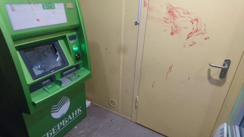 В Нефтеюганске экипаж вневедомственной охраны задержал мужчину, разбившего банкомат