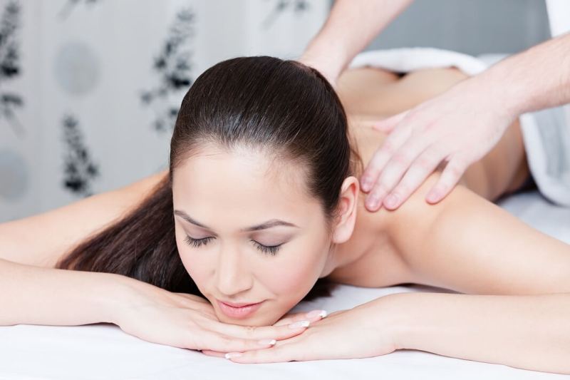 Lymphatic Massage: Effective Benefits, Methods And Precautions
