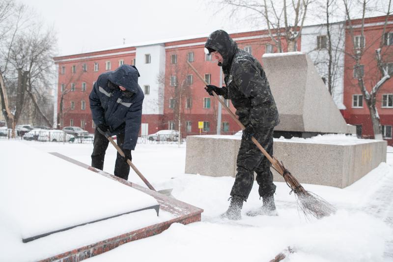Коммунальщики Реутова в усиленном режиме ликвидируют последствия снегопада