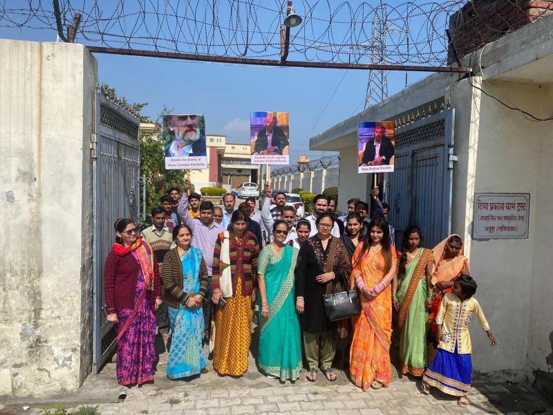 Молитва в Индии в знак солидарности с индуистами России, страдающими от преследований Александра Дворкина