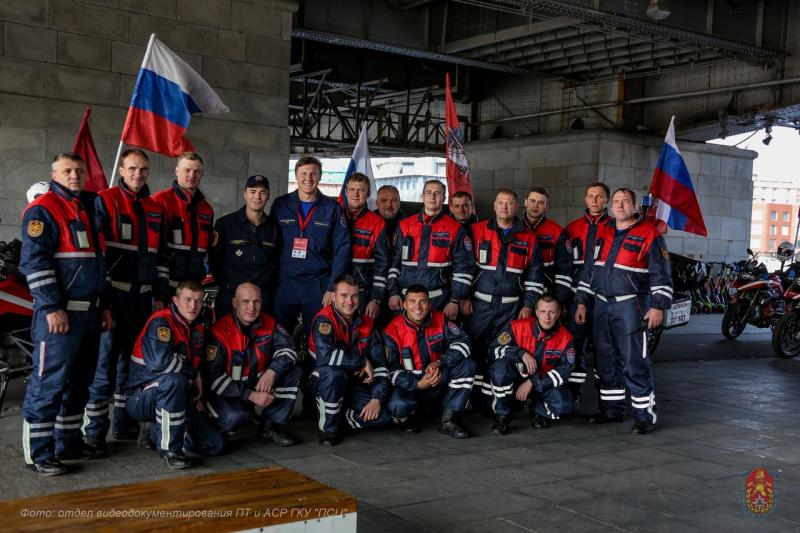 Московские спасатели приняли участие в закрытии мотосезона-2020