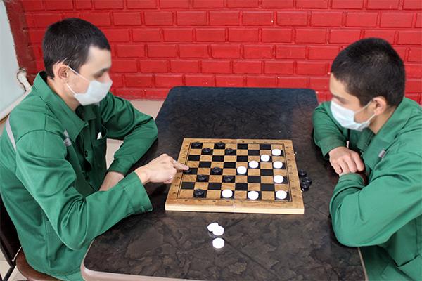 Воспитанники Кизилюртовской ВК приняли участие в отборочном этапе турнира по шашкам