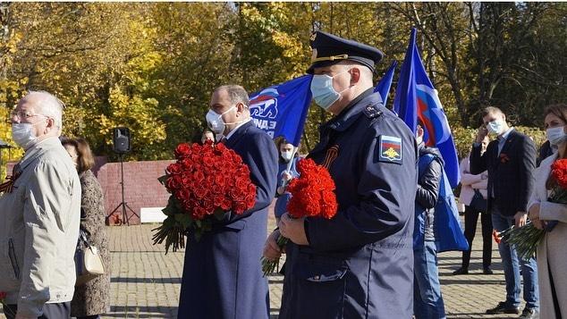 Единороссы приняли участие в перезахоронении солдата в рамках партийного проекта 