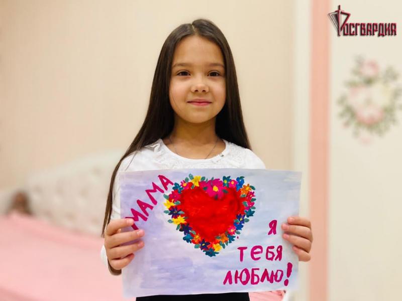 «Милая мама моя». В Иркутской области прошел конкурс детского рисунка, посвященный Дню матери