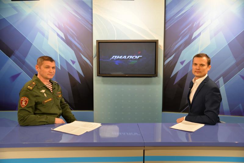 В Югре в прямом телеэфире офицер Росгвардии поделился планами военно-патриотической работы ведомства в 2021 году