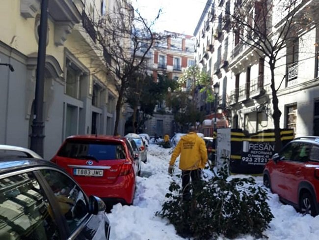 Как снежная буря «Филомена» засыпала Испанию, и как волонтеры помогали с этим справиться