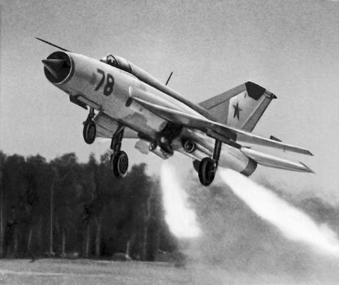 Почему в Московском авиацентре отмечают
День авиации войск ПВО
