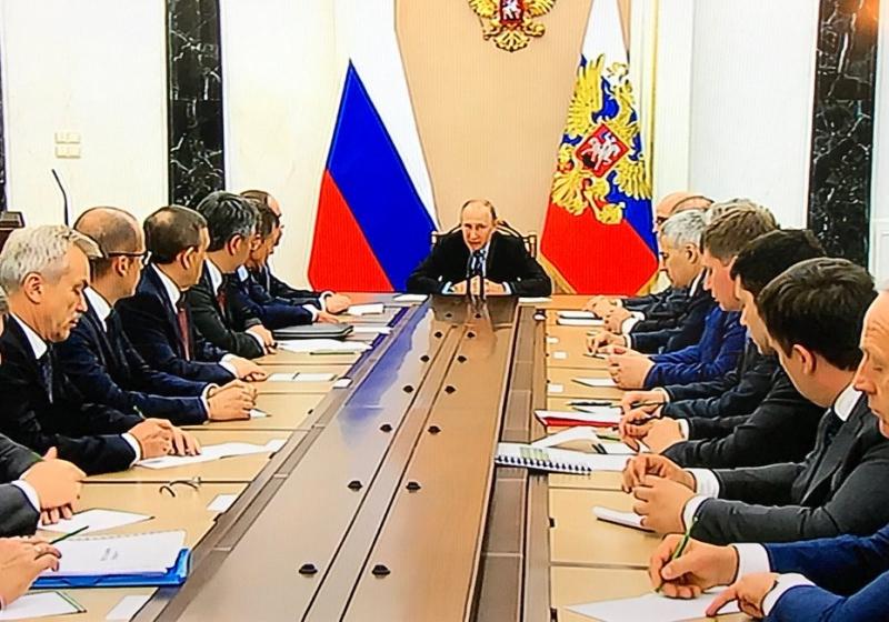Кремль назвал лидирующих по доверию губернаторов. Главе Югры не доверяют?