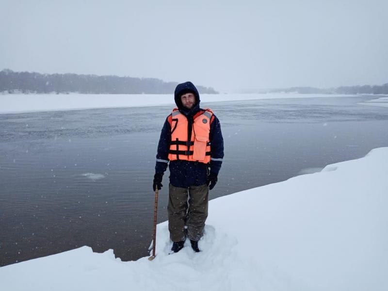 Спасатели ГКУ МО «Мособлпожспас» продолжают мониторинг толщины льда на водоемах Подмосковья