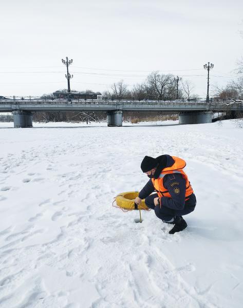 Спасатели ГКУ МО «Мособлпожспас» назвали водоемы региона с опасной толщиной льда