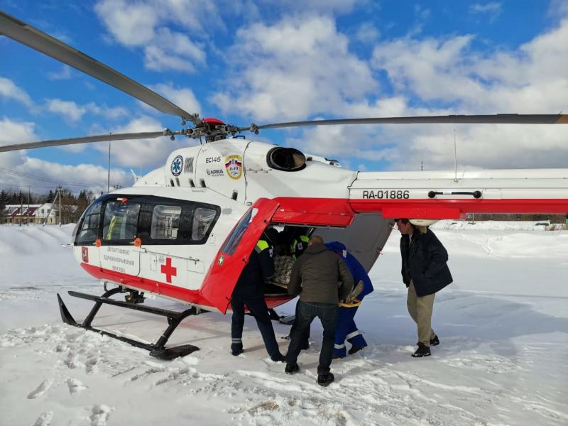 Эвакуировали вертолётом мужчину с инфарктом из ТиНАО
