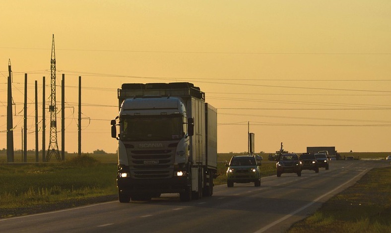 На региональной сети дорог Кировской области установят автоматические пункты весогабаритного контроля