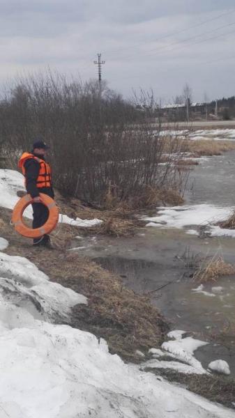 Спасатели ГКУ МО «Мособлпожспас» провели профилактические мероприятия на реке Гуслица