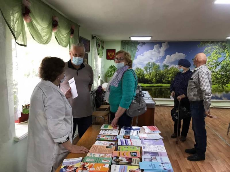 Медики провели профилактический осмотр в станице Гостагаевской