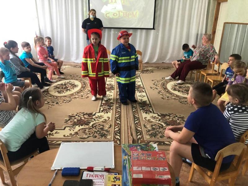 В детском саду города Дорогобужа состоялось информационно-профилактическое мероприятие о мерах и правилах пожарной безопасности