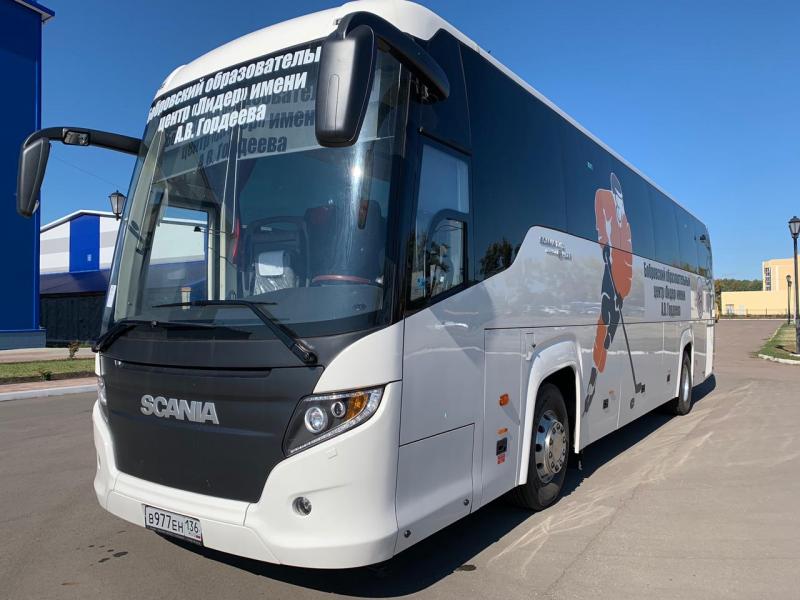 В добрый путь: новый автобус Scania Touring для школьников Воронежской области