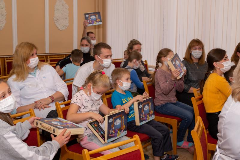 «Мир без слёз» для пациентов детской больницы Ярославля