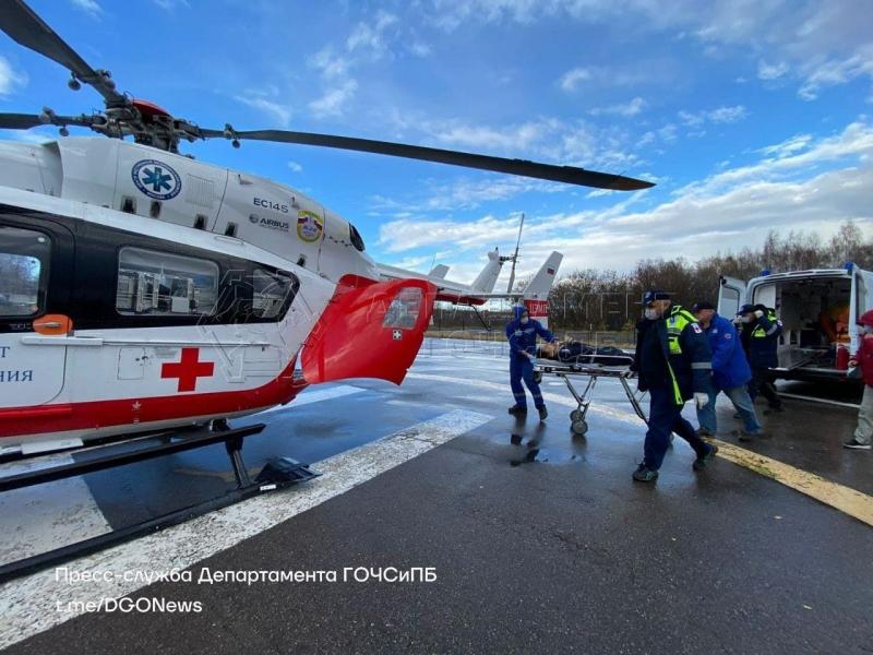 Вертолётом Московского авиационного центра эвакуировали пострадавшего после ДТП