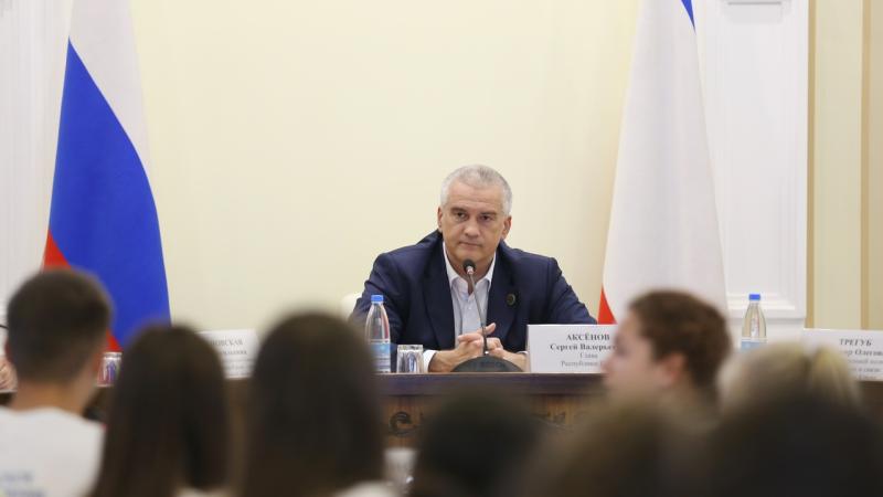 Молодежь Крыма должна влиять на власть