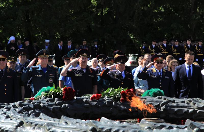 Росгвардейцы провели ряд мероприятий, посвященных Дню памяти и скорби на Южном Урале