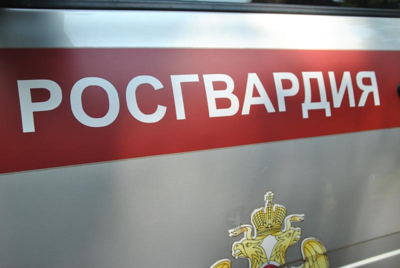 Кировские росгвардейцы задержали гражданина, подозреваемого в приобретении наркотиков