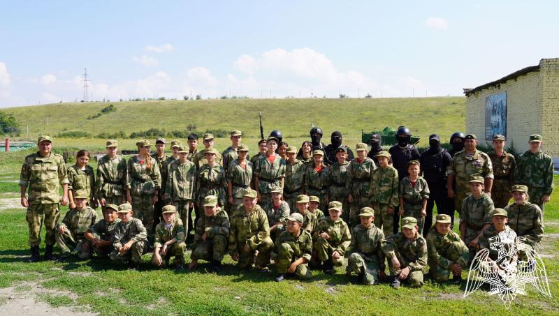 В Саратовской области в рамках акции «Каникулы с Росгвардией» состоялись военно-полевые сборы