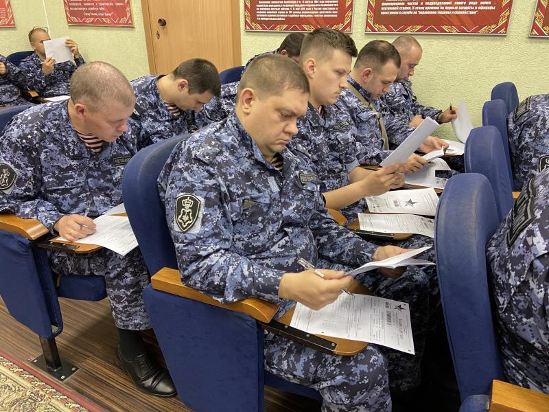 Сотрудники Центра специального назначения вневедомственной охраны написали диктант «Диктант Победы»