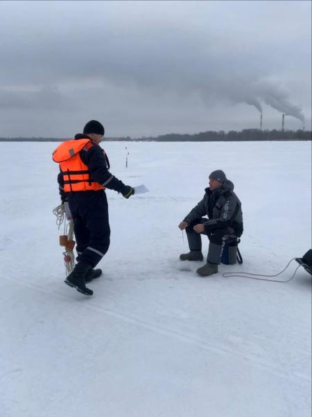 Жителям Подмосковья напомнили об опасности выхода на лед водоемов