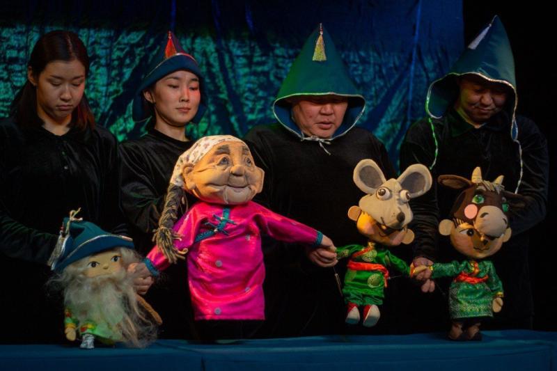 По программе «Большие гастроли» театр кукол побывал на гастролях на Алтае - министерство культуры Бурятии