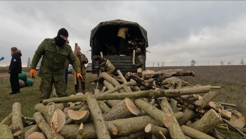 Фура стройматериалов и газель инструментов – неравнодушные евпаторийцы помогли крымский бойцам в зоне СВО