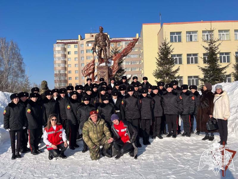 Кадеты из Донецкой Народной Республики посетили отряд специального назначения 