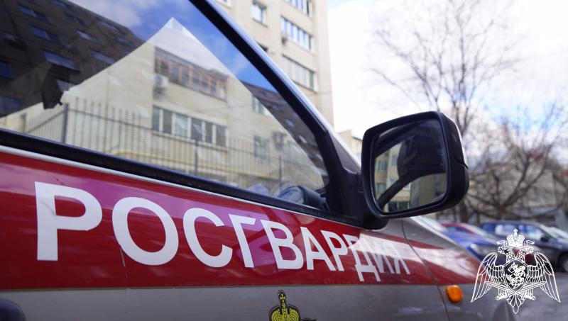 В Саратовской области сотрудники Росгвардии спасли девушку от необдуманного поступка