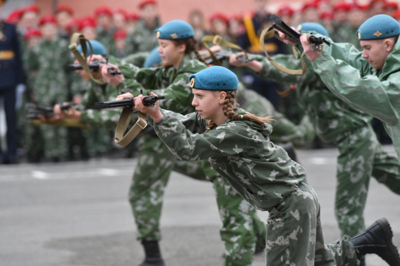 В России возродили систему военно-спортивной подготовки и патриотического воспитания молодежи