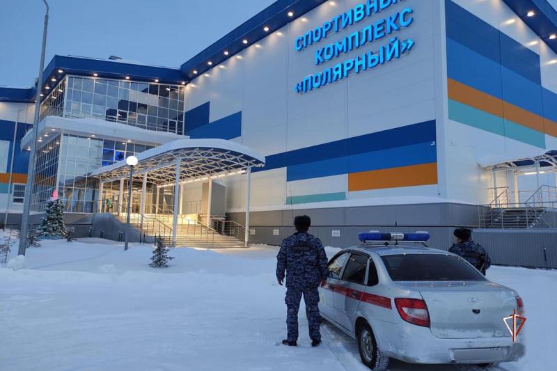 Росгвардия обеспечила общественную безопасность на выставке дронов и юбилейном «Кубке Полярного Урала» по мини-футболу на Ямале