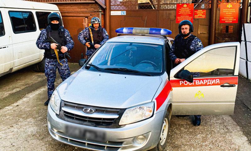 При участии Росгвардии обнаружен угнанный автомобиль в Ингушетии