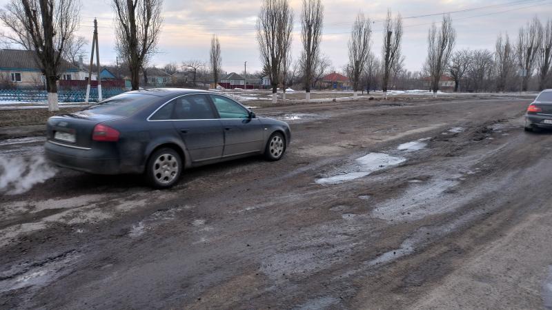 В Воронежской области региональная дорога между Новохоперском и Таловой превратилась в зубодробительную терку