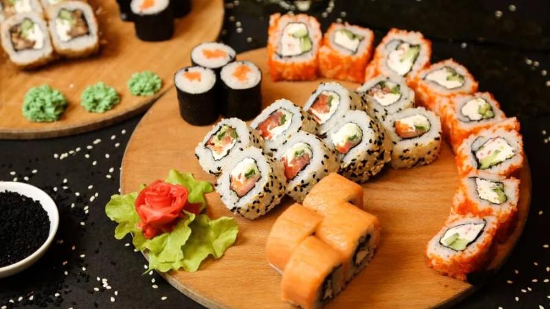 Скандальной сети доставки суши в Северске грозит штраф 500 тысяч за оскорбительную рекламу