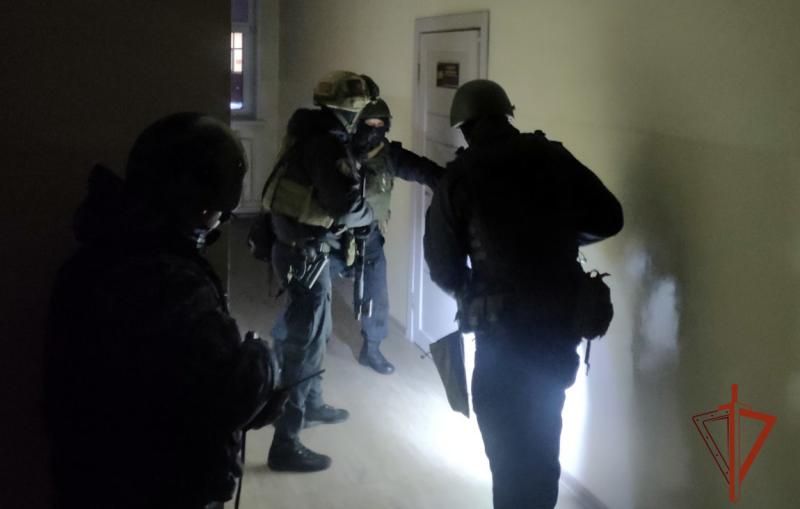 Росгвардейцы задержали условно злоумышленника на охраняемом объекте в Туве