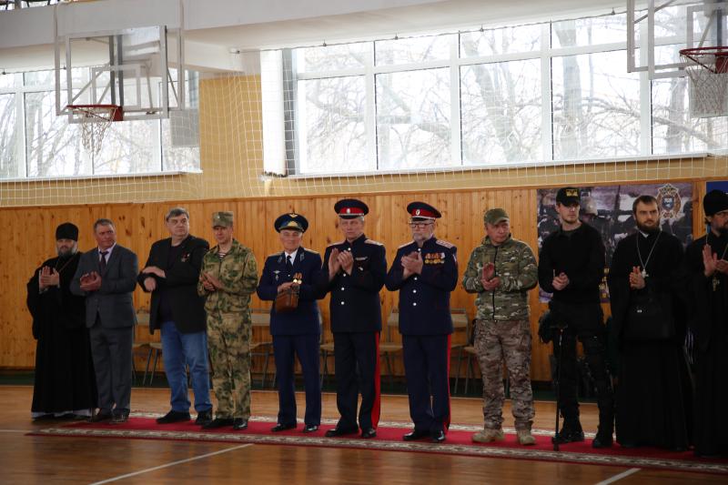 В Саранске офицер Росгвардии принял участие в открытии первенства по армспорту