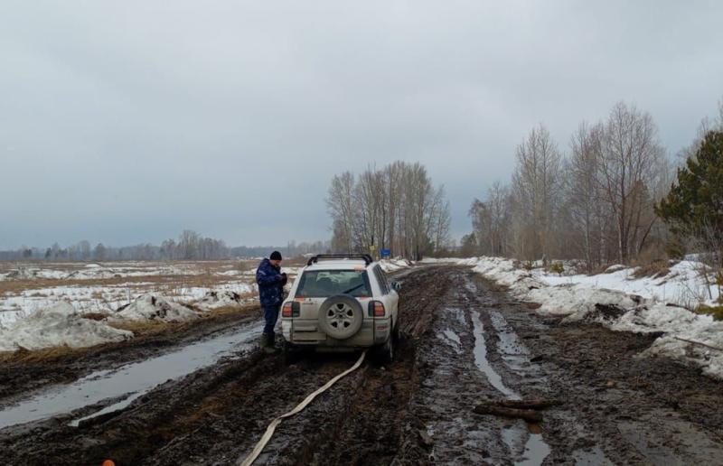 Плохая дорога отрезала садовое общество в Новосибирской области от внешнего мира