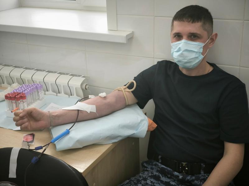 В Ульяновске росгвардейцы пополнили банк крови более чем на 17 литров
