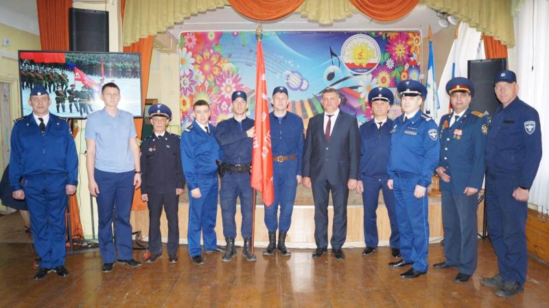 В Иркутске встретили Знамя Победы, которое едет через всю страну