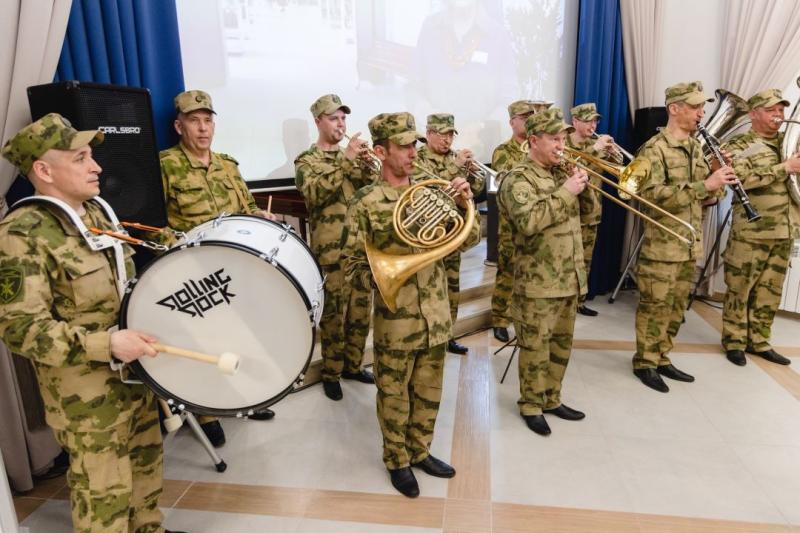 Военные музыканты поддержали Всероссийскую акцию Библионочь в Челябинске