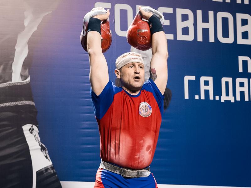 Кузбасские росгвардейцы стали призерами всероссийских соревнований по гиревому спорту