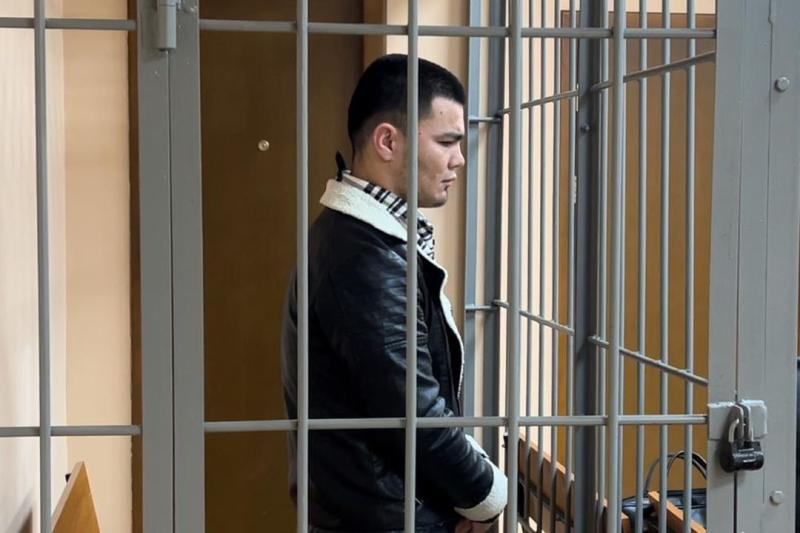 «Алишер ―честный парень»: уборщик украл у постояльца гостиницы в Новосибирске миллион рублей из-под матраса